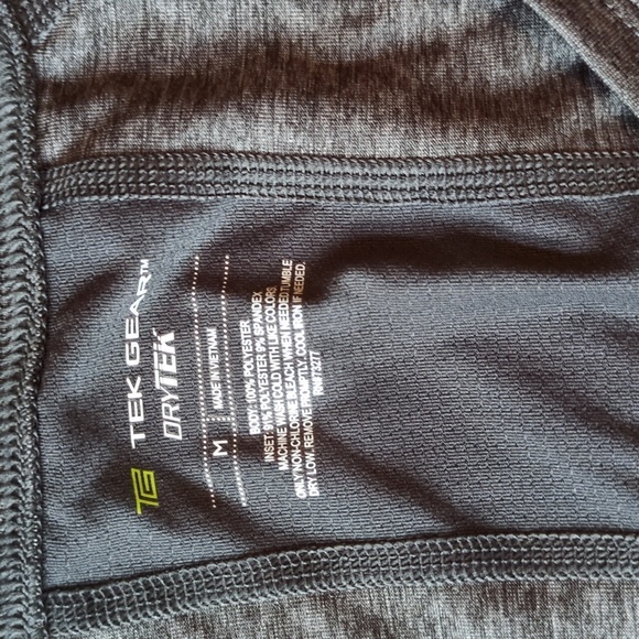 Women's Assorted Athletic Shirts - Lot Of 7 - Picture 2 of 15